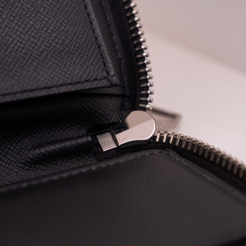 LV Damier Organizer Zippy